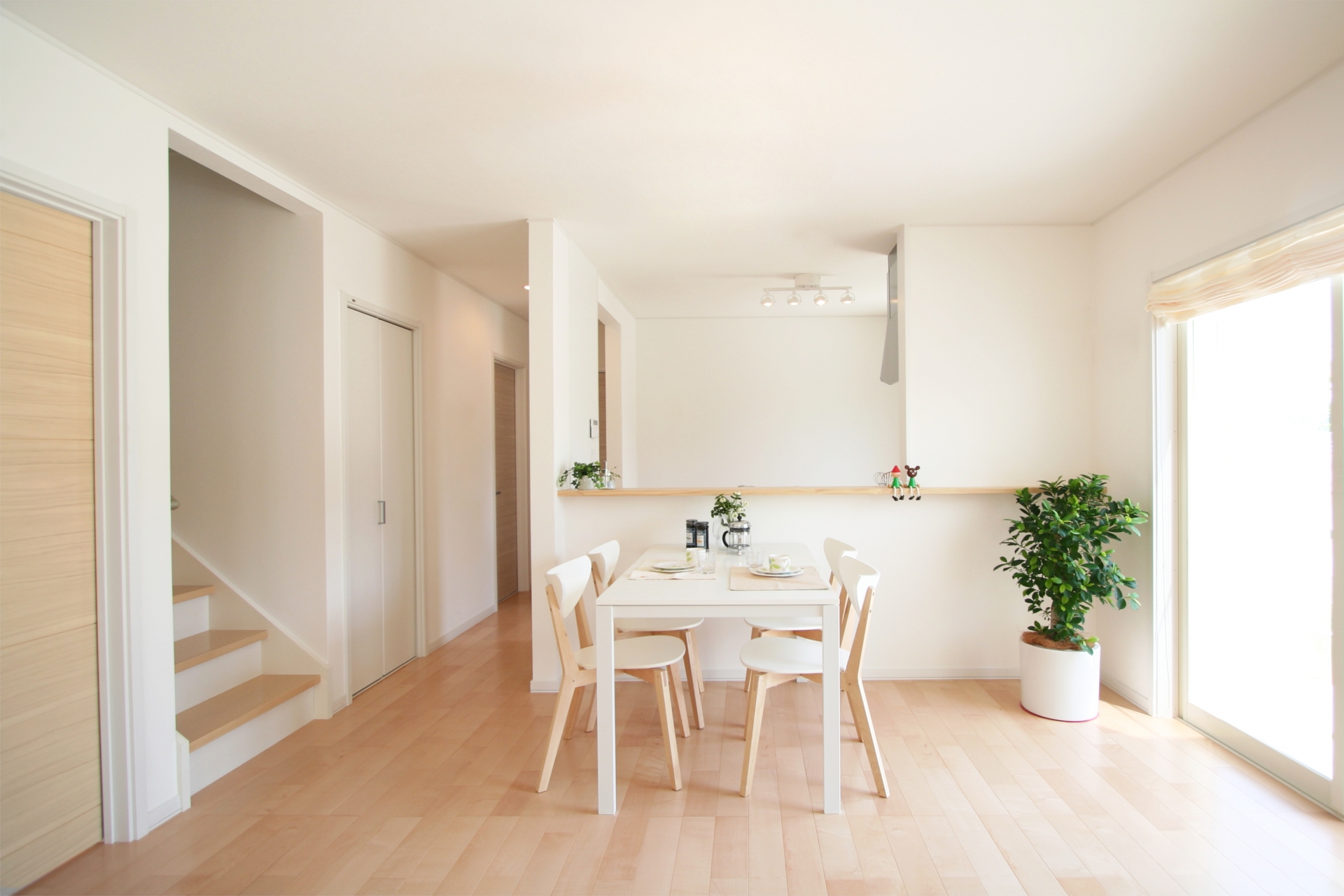 高橋 美咲（事務・イメージ写真）